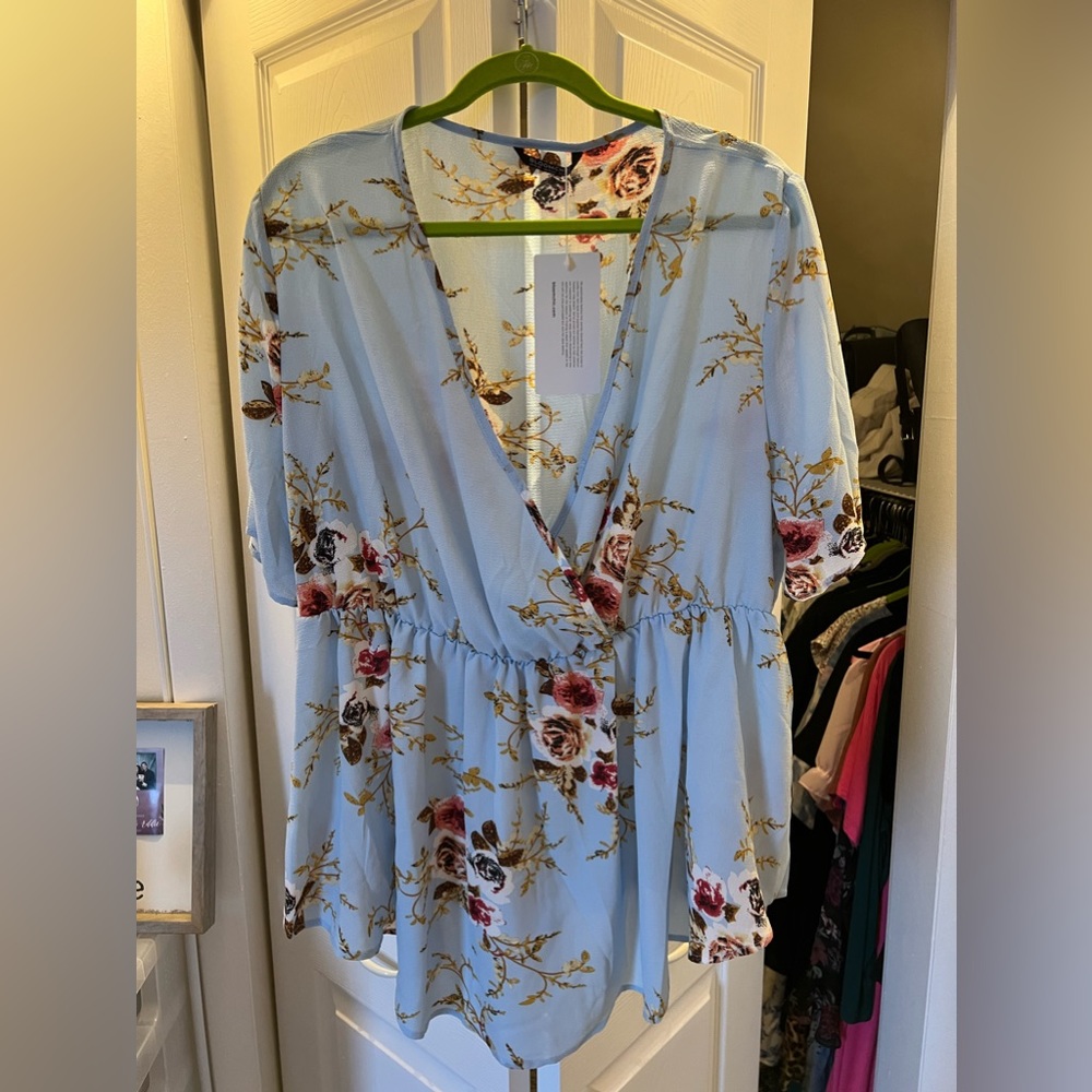 NWT Bloom Chic floral blouse